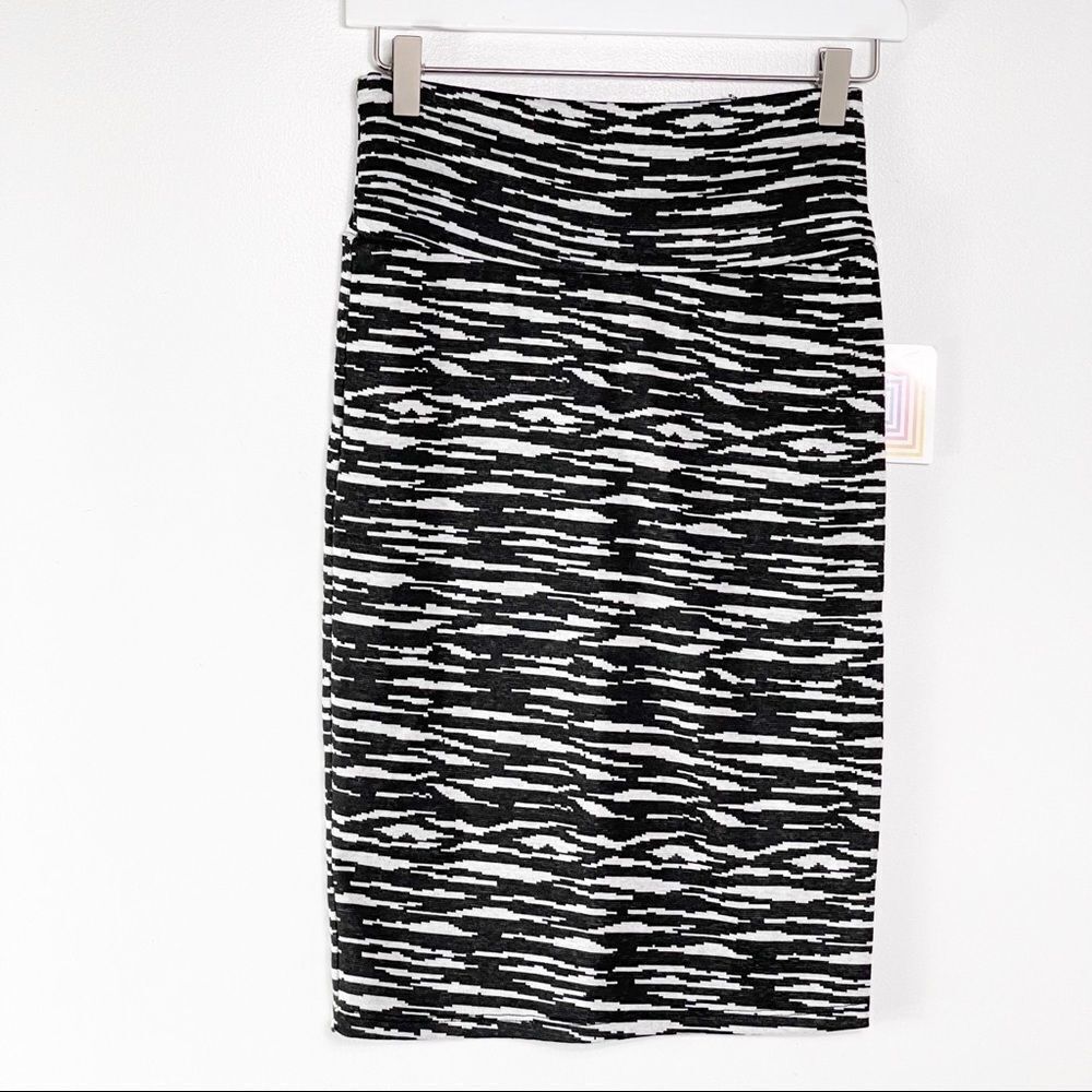 LuLaRoe Cassie Skirt, NWT, XS, black